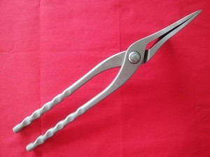鋏・掴み・菊絞り - オームラ機械株式会社